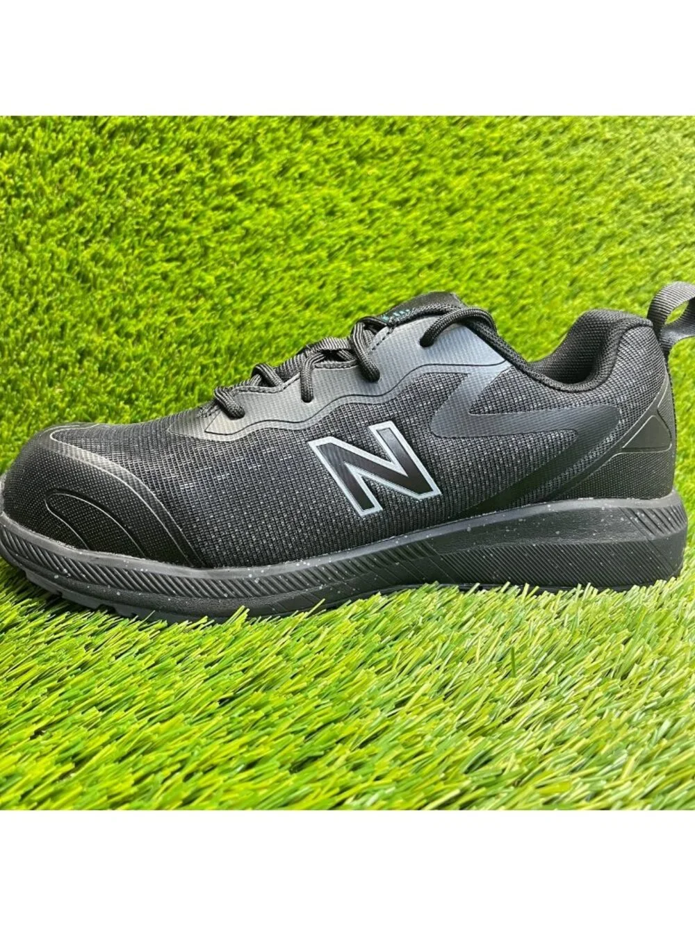 New Balance Logic Womens Size 10D Black Athletic Composite Toe Safety Work Shoes